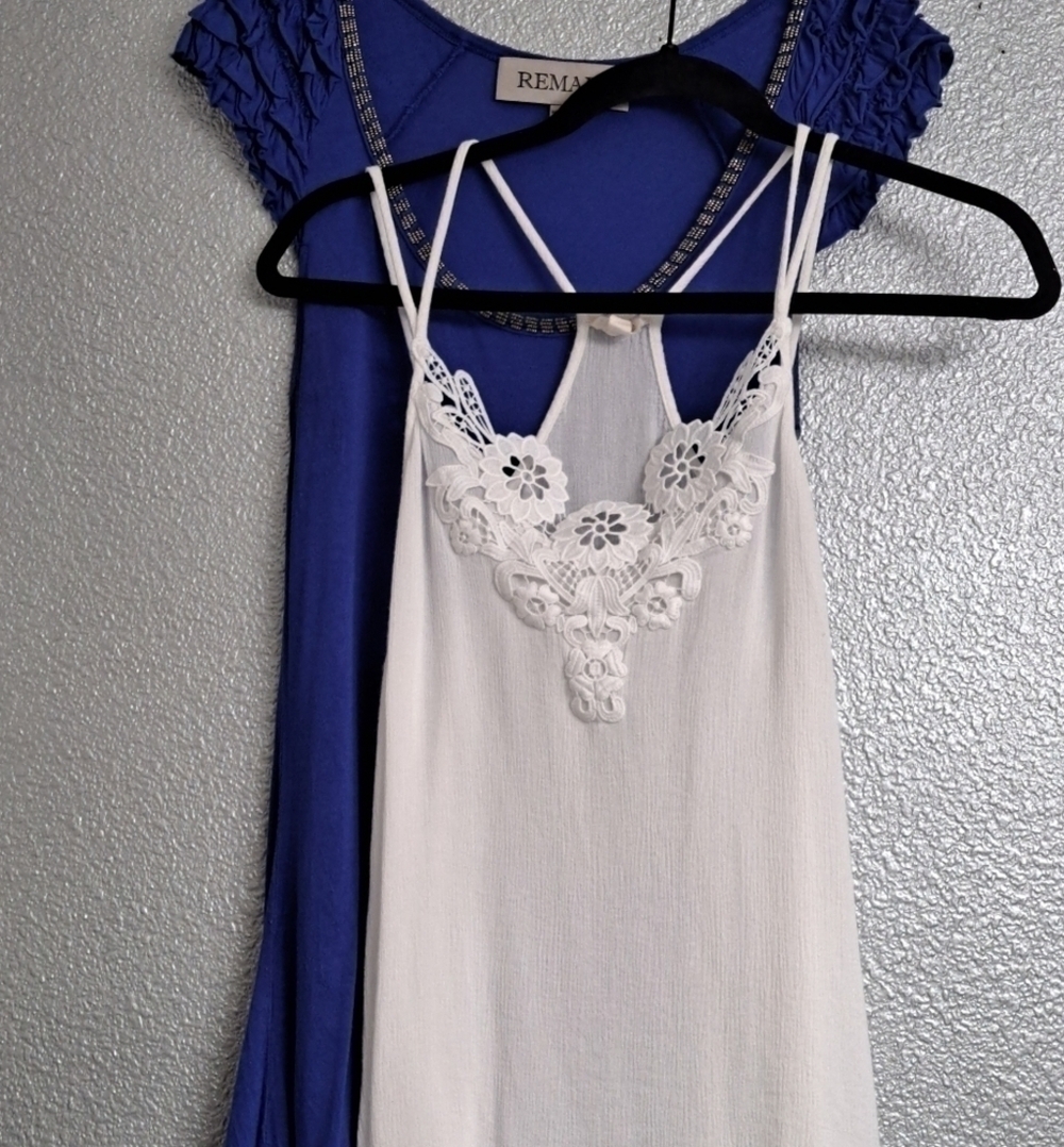 Bundle - Blue Top By Remain, White Top By Caution To The Wind Size M